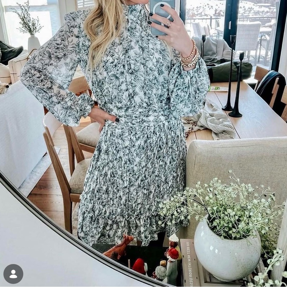 Floral High-Neck Long-Sleeve Dress - White/Navy